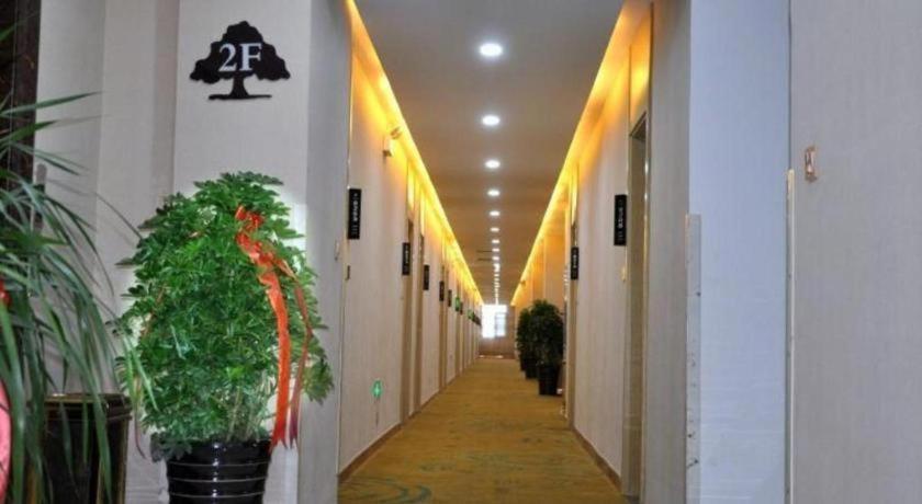 Greentree Inn Haixi Geermu Southern Suburbs Express Hotel Golmud Exterior foto