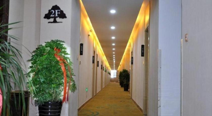 Greentree Inn Haixi Geermu Southern Suburbs Express Hotel Golmud Exterior foto