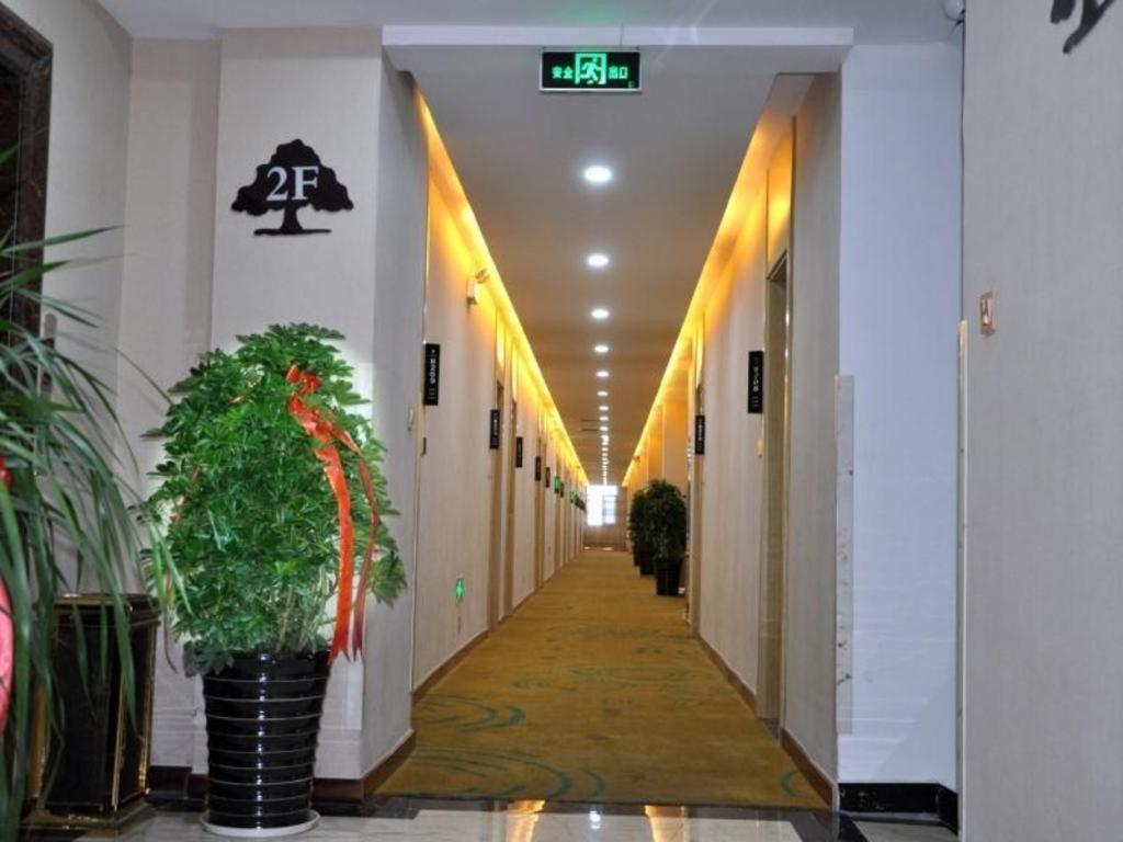 Greentree Inn Haixi Geermu Southern Suburbs Express Hotel Golmud Exterior foto